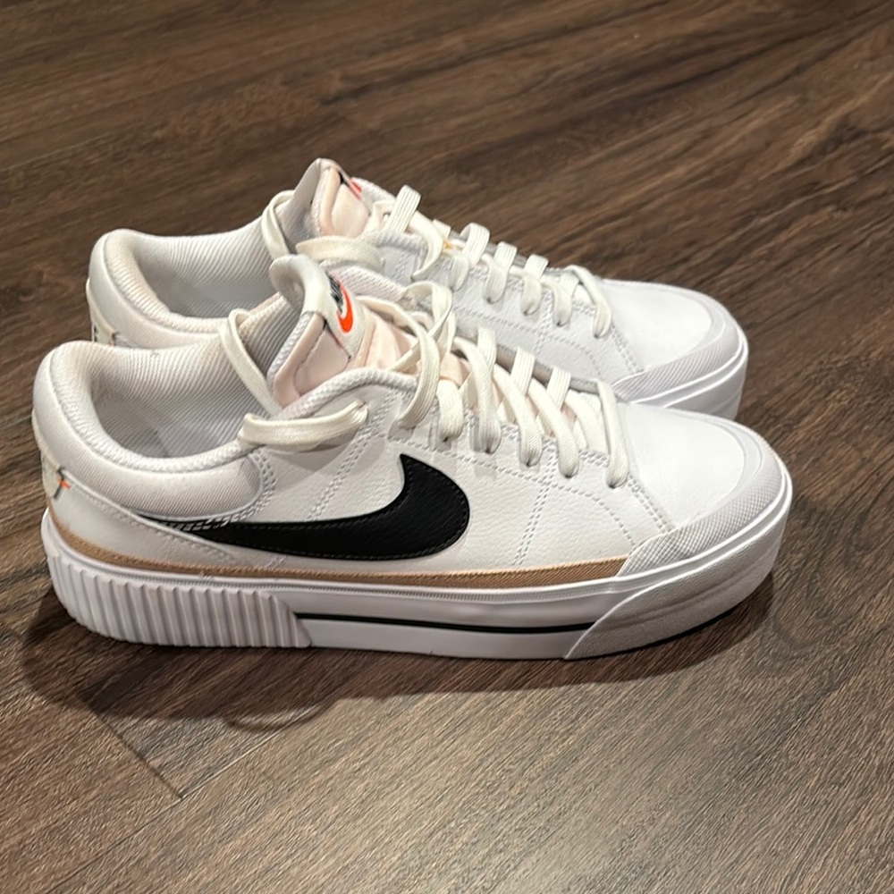 Nike Court Legacy Lift